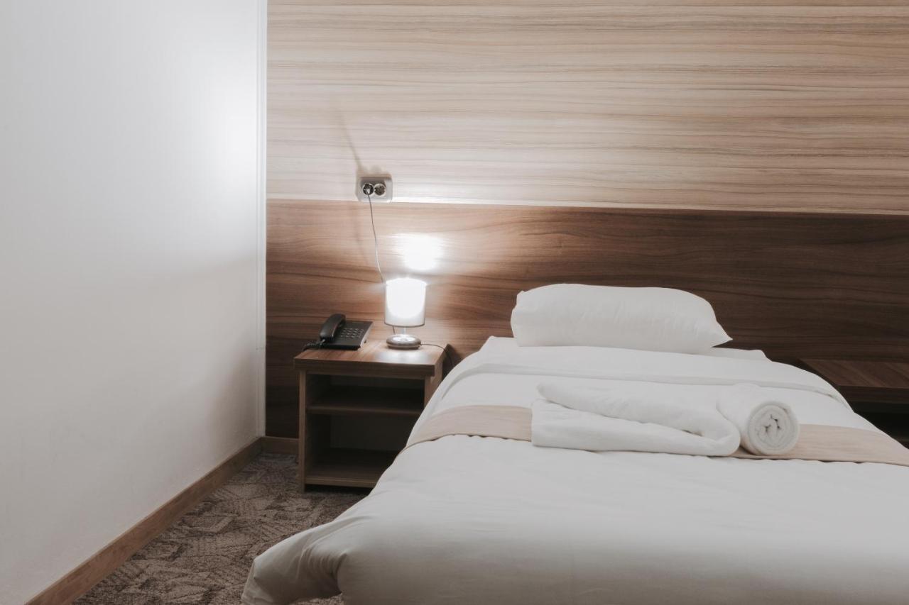 Hotel Apollo Central Sibiu Extérieur photo